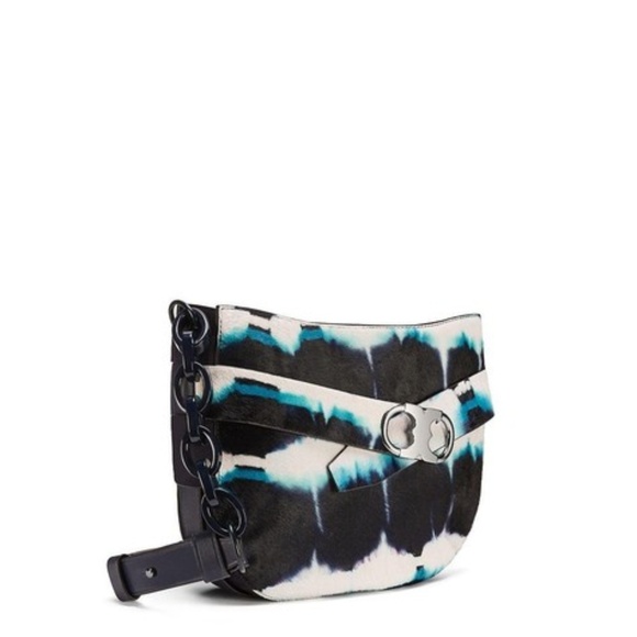 Tory Burch Handbags - Tory Burch Gemini Link Tie Black Leather Cross Bag
